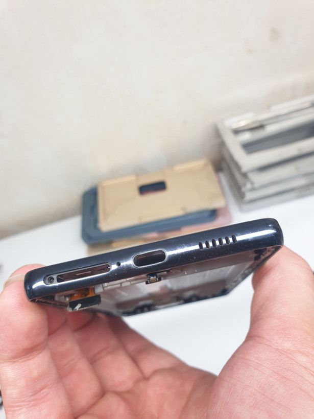 LCD سامسونگ A53 کارکرده روکاری با فریم رنگ مشکی بدون خط و خش کارکرده